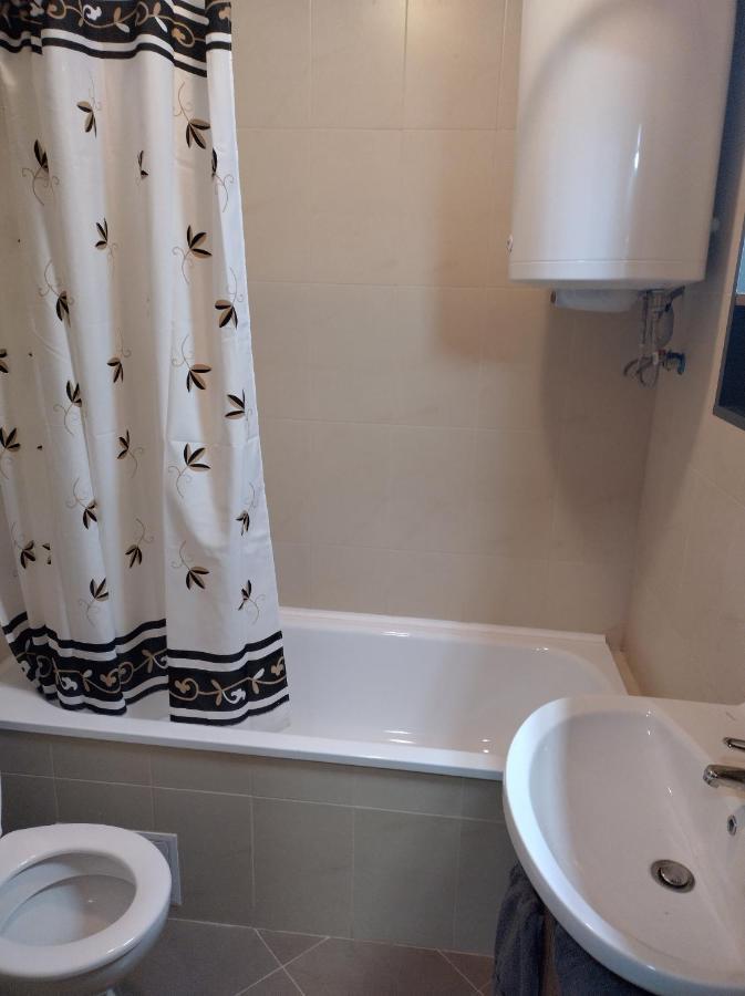 בנסקו St John Park Boutique Room Gero מראה חיצוני תמונה